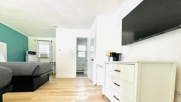 Two Full Beds Nonsmoking Lakeside Photo 3