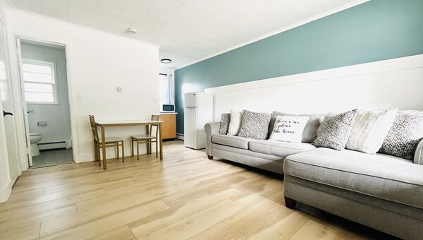 Two Bed Kitchen Suite - Lakeside Photo 3
