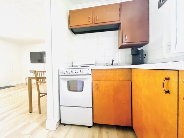 Two Bed Kitchen Suite - Lakeside Photo 4