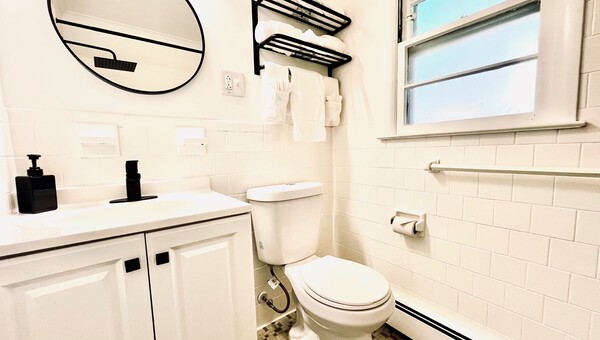 Two Bed Kitchen Suite - Lakeside Photo 7